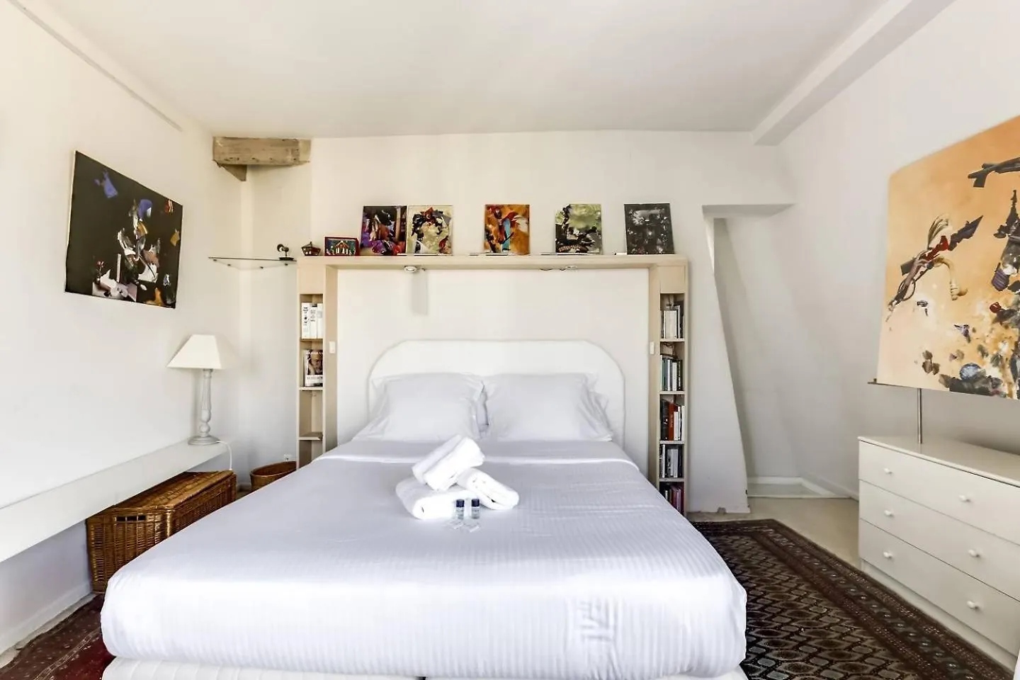 Apartment Guestready - French Flair Rooftop Hideaway Paris France