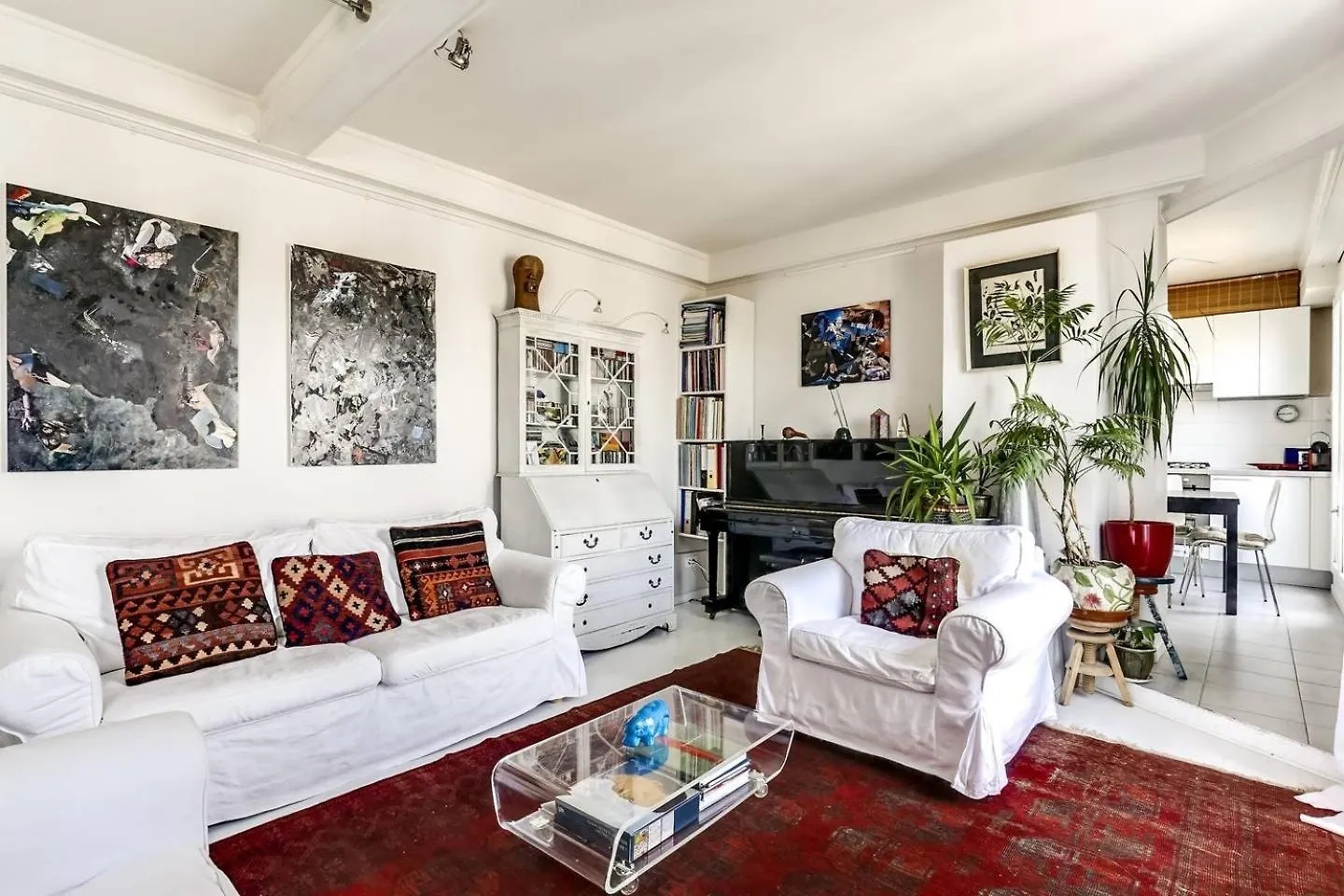 Guestready - French Flair Rooftop Hideaway location