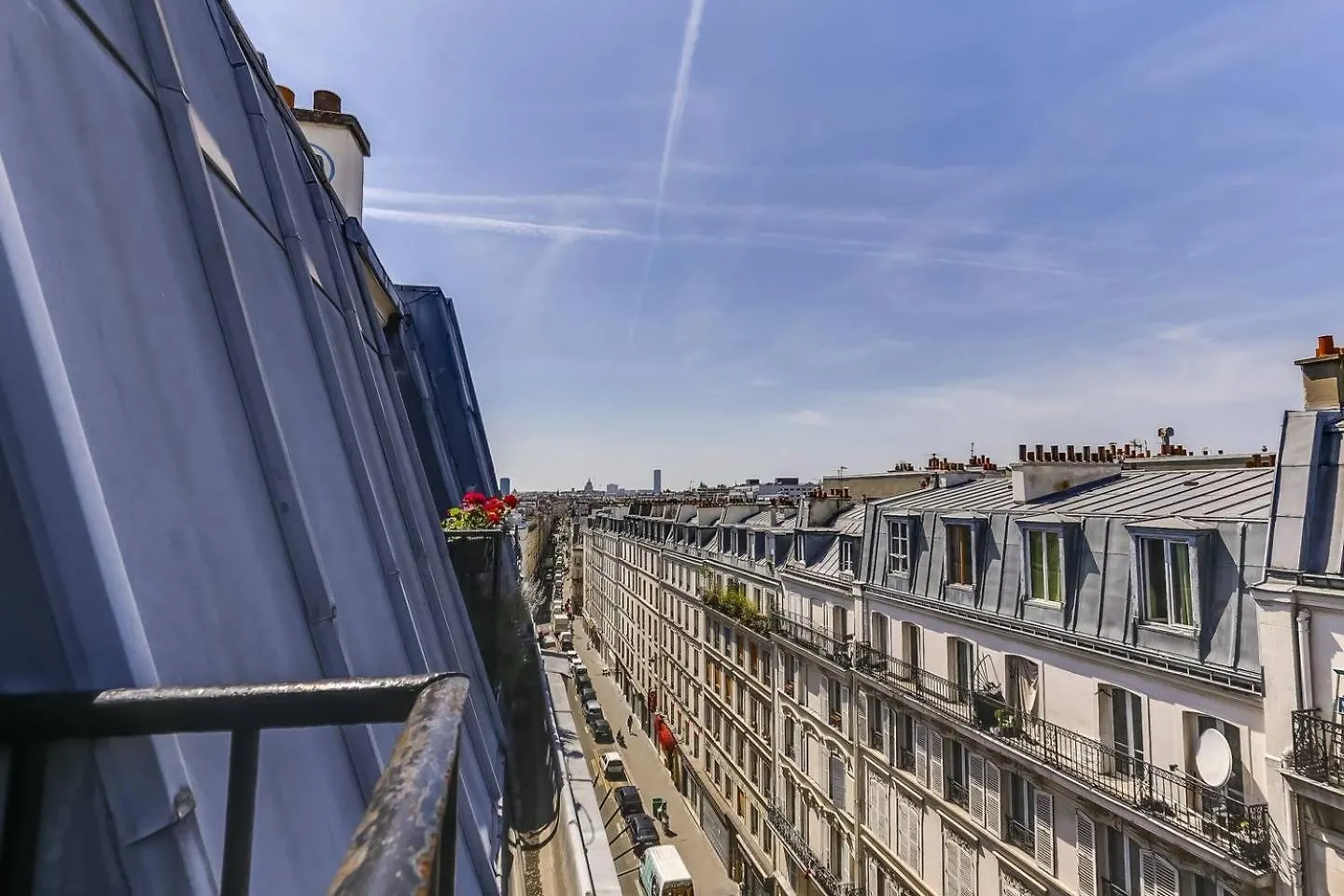 Guestready - French Flair Rooftop Hideaway Paris 0*,  France
